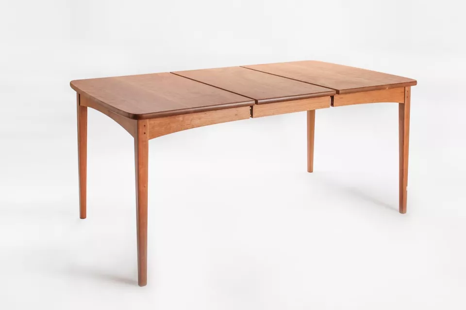 extension dining table open for leaf