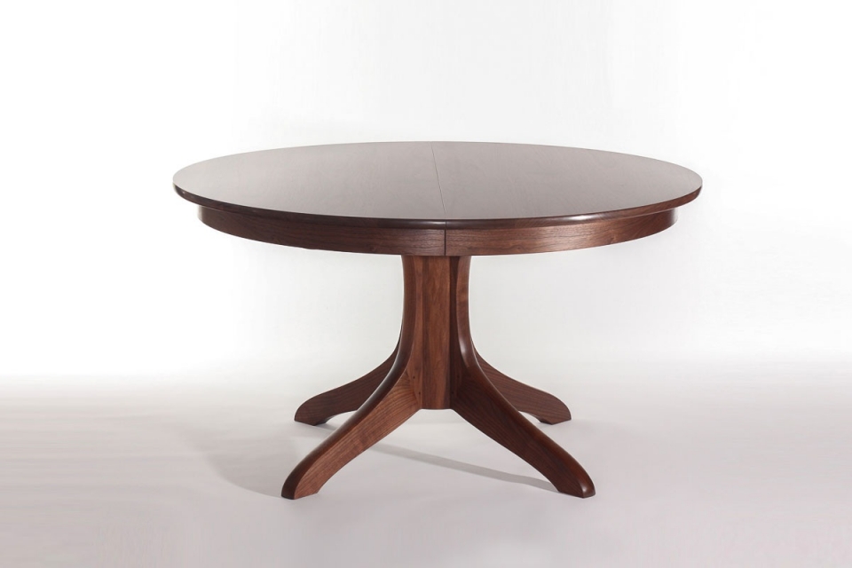 johnson round pedestal dining table