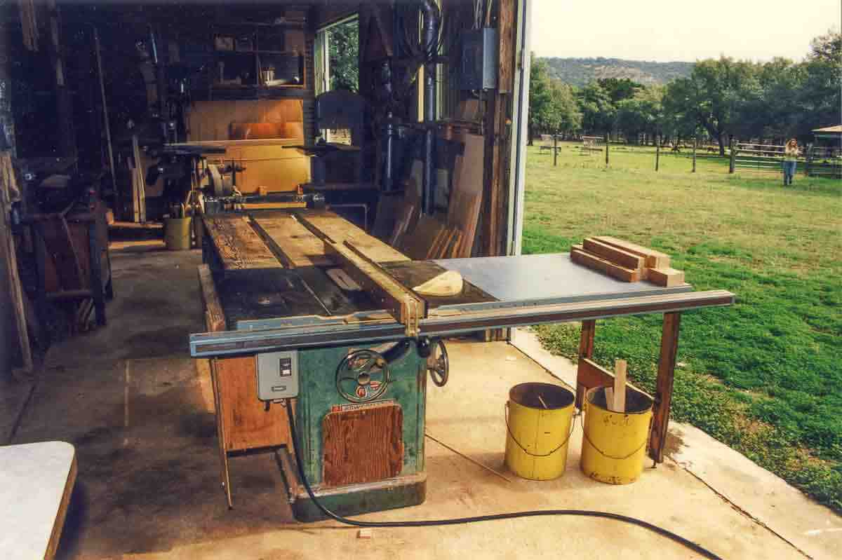 table saw in shed shop