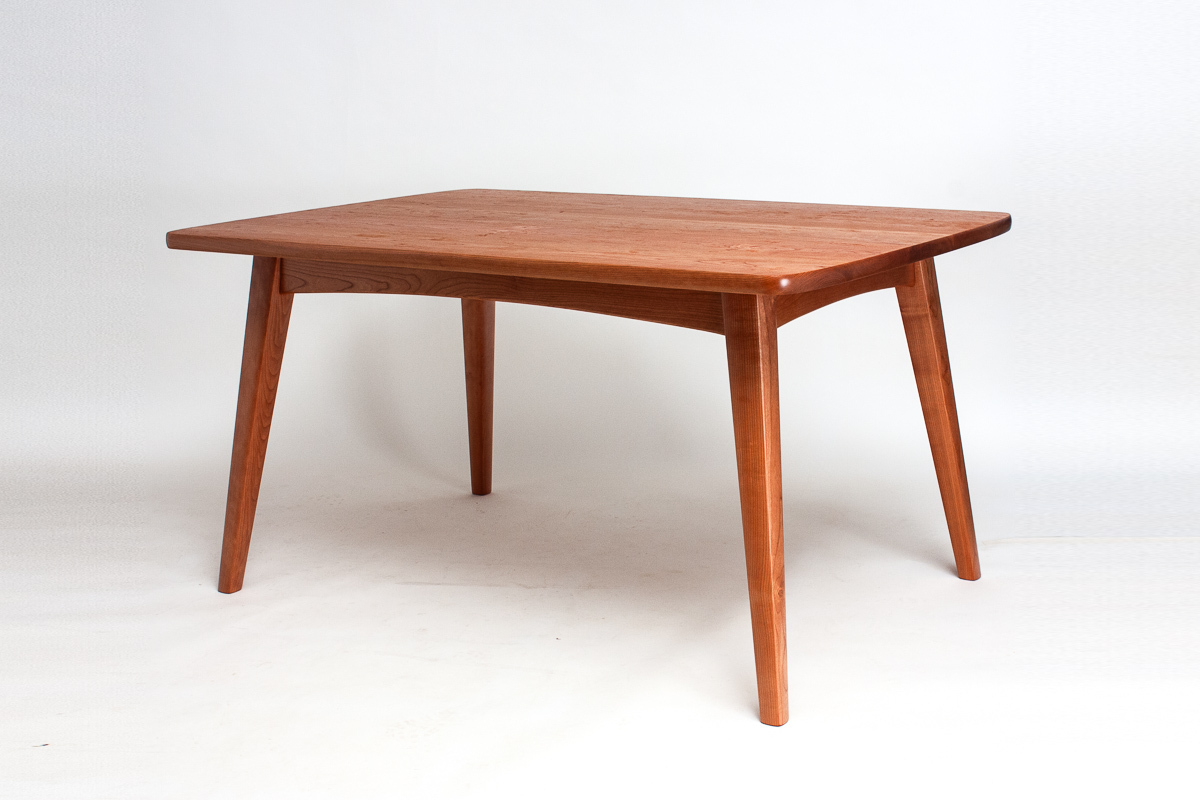 Mason Table Side Quarter View