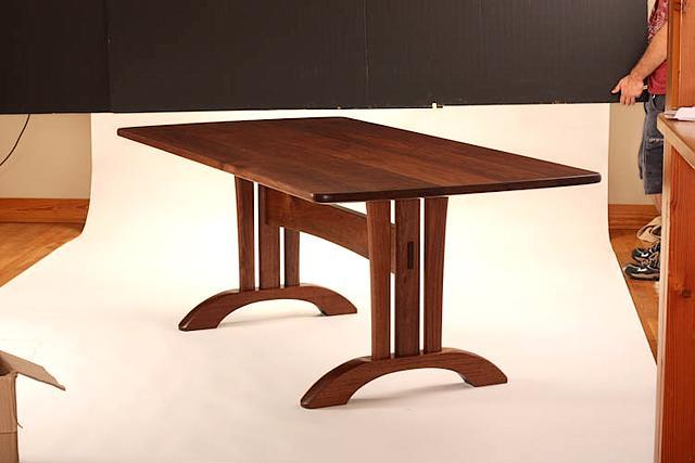 trestle table showing photo flash baffle